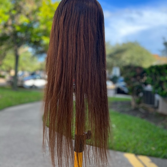 Brown straight closure wig - Picture 6 of 8